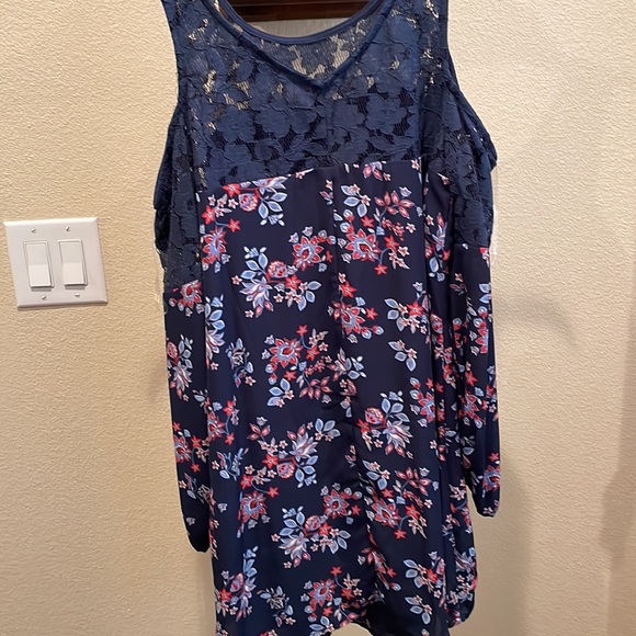 COPY - NWT PRECIOUS COLD SHOULDER DRESS - Picture 5 of 5